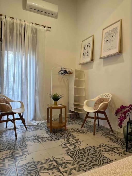 4 - Acogedora Habitacion Junto A Ruzafa Con Bano Privado Y Aire Acondicionado Валенсия Екстериор снимка
